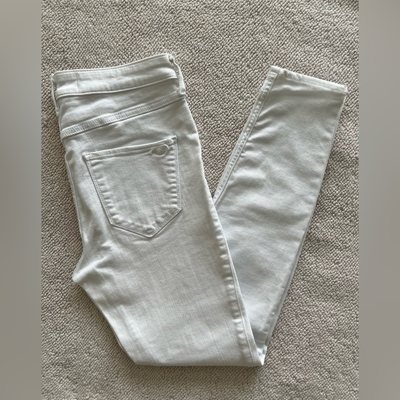 HOLLISTER CALIFORNIA HIGH-RISE JEAN LEGGING | COLOR: WHITE🤍 | SIZE: 5-S/27X26 - Picture 2 of 14
